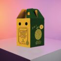 กล่องเมล่อน 1 ลูก LOVE ME FARM – กล่องลูกฟูกพรีเมียม แข็งแรง ทนชื้น ดีไซน์อบอุ่นเรียบหรู ถ่ายทอดความสดใหม่และคุณค่าของเมล่อนคุณภาพจากฟาร์ม เหมาะกับของฝากและสินค้าส่งออกพรีเมียม